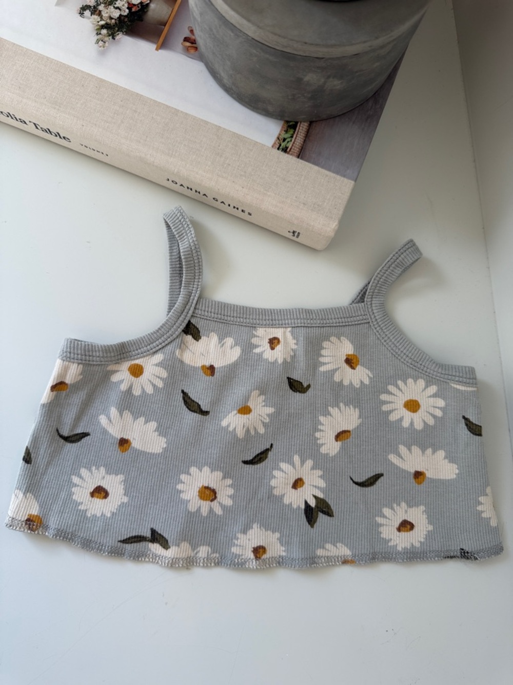 Wild Wawa Girls' Light Gray Daisy Print Crop Tank Top